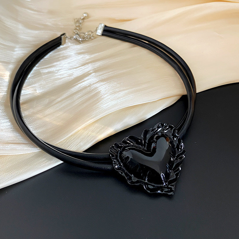 HEART ON LEATHER NECKLACE