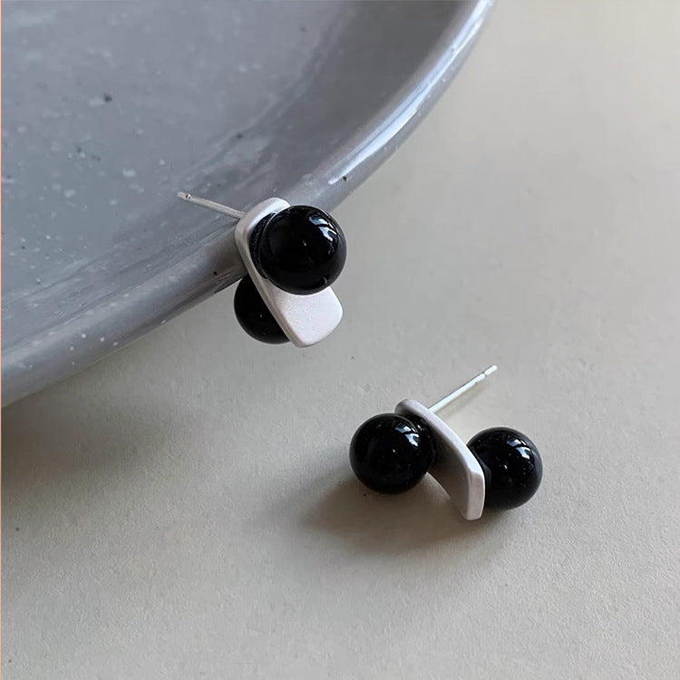 925 silver needle black silver contrast simple temperament niche design sense stud ins cold wind fashion retro earrings women