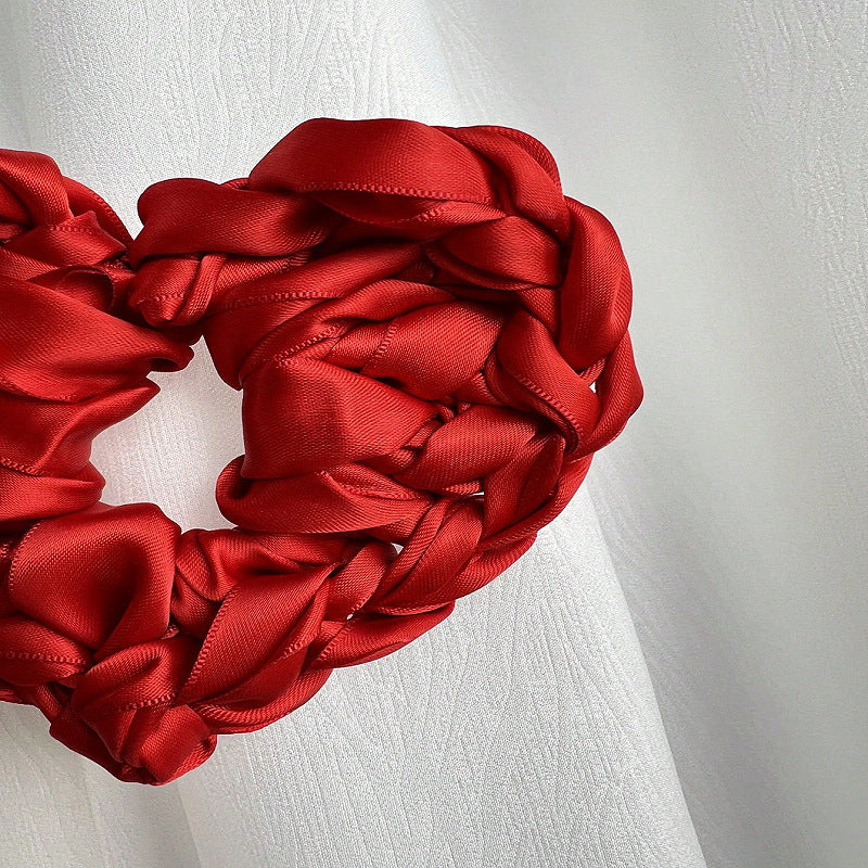 RIBBONS HEART SCRUNCHIE