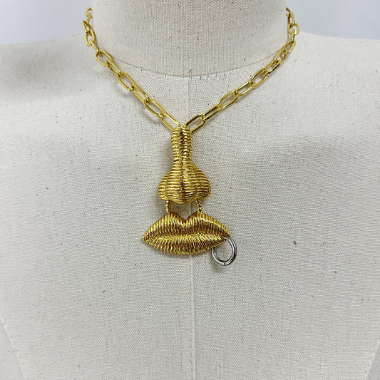 NOSE LIP NECKLACE