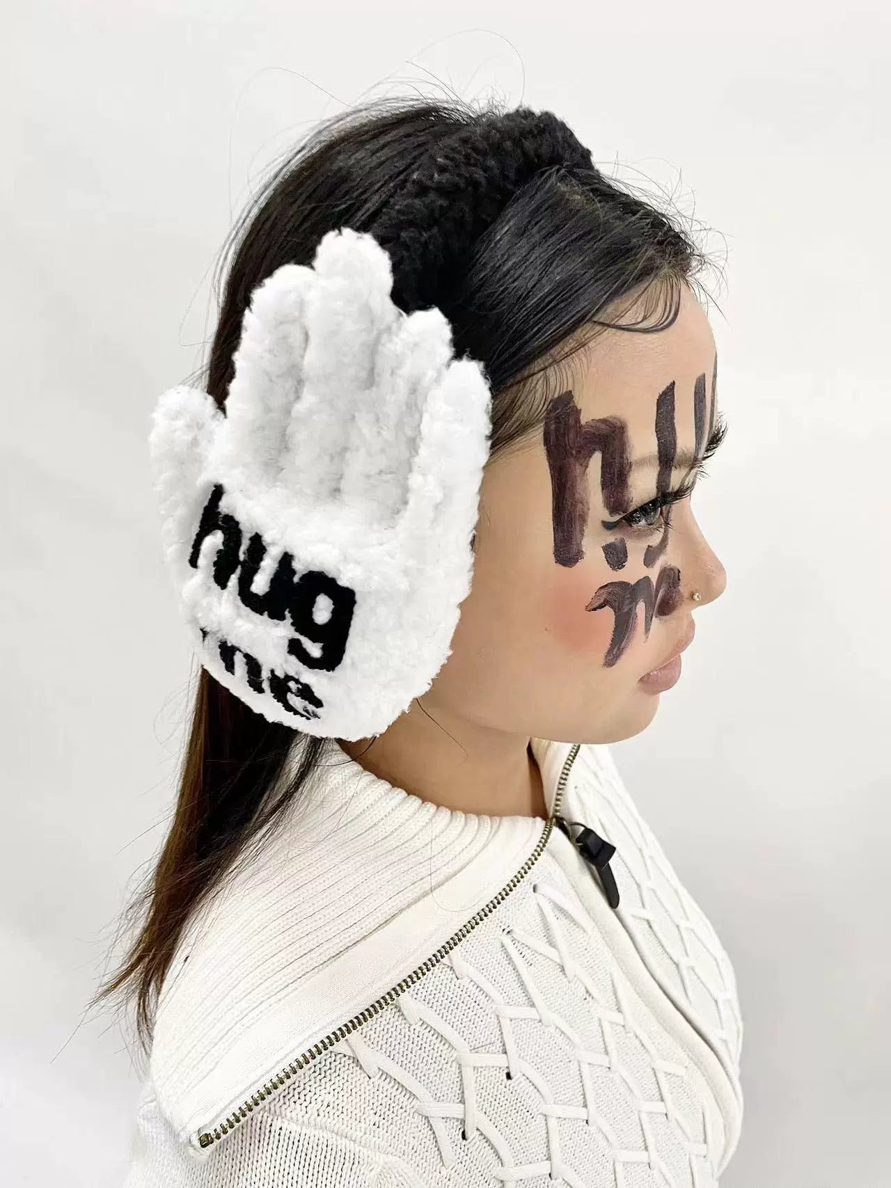 HUG ME EAR MUFFS