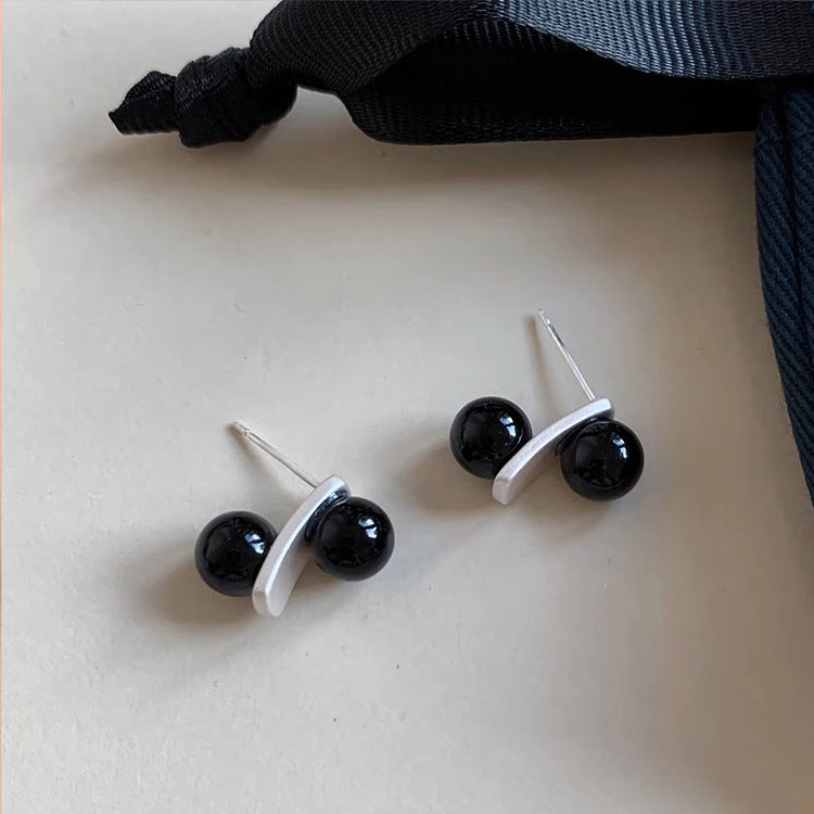 925 silver needle black silver contrast simple temperament niche design sense stud ins cold wind fashion retro earrings women